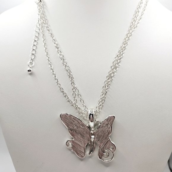 ABALONE Butterfly Necklace - Picture 4 of 4